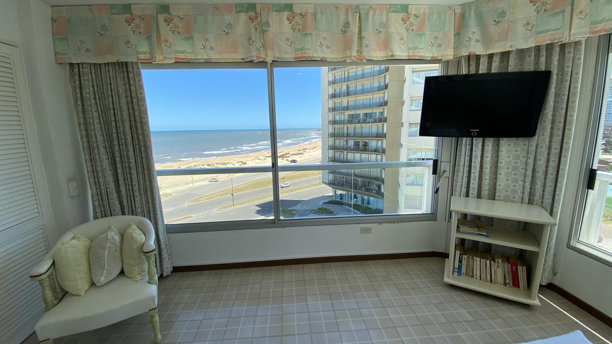 apartamento 2 dormitorios, 2 baños, frente al mar, terraza, amenities