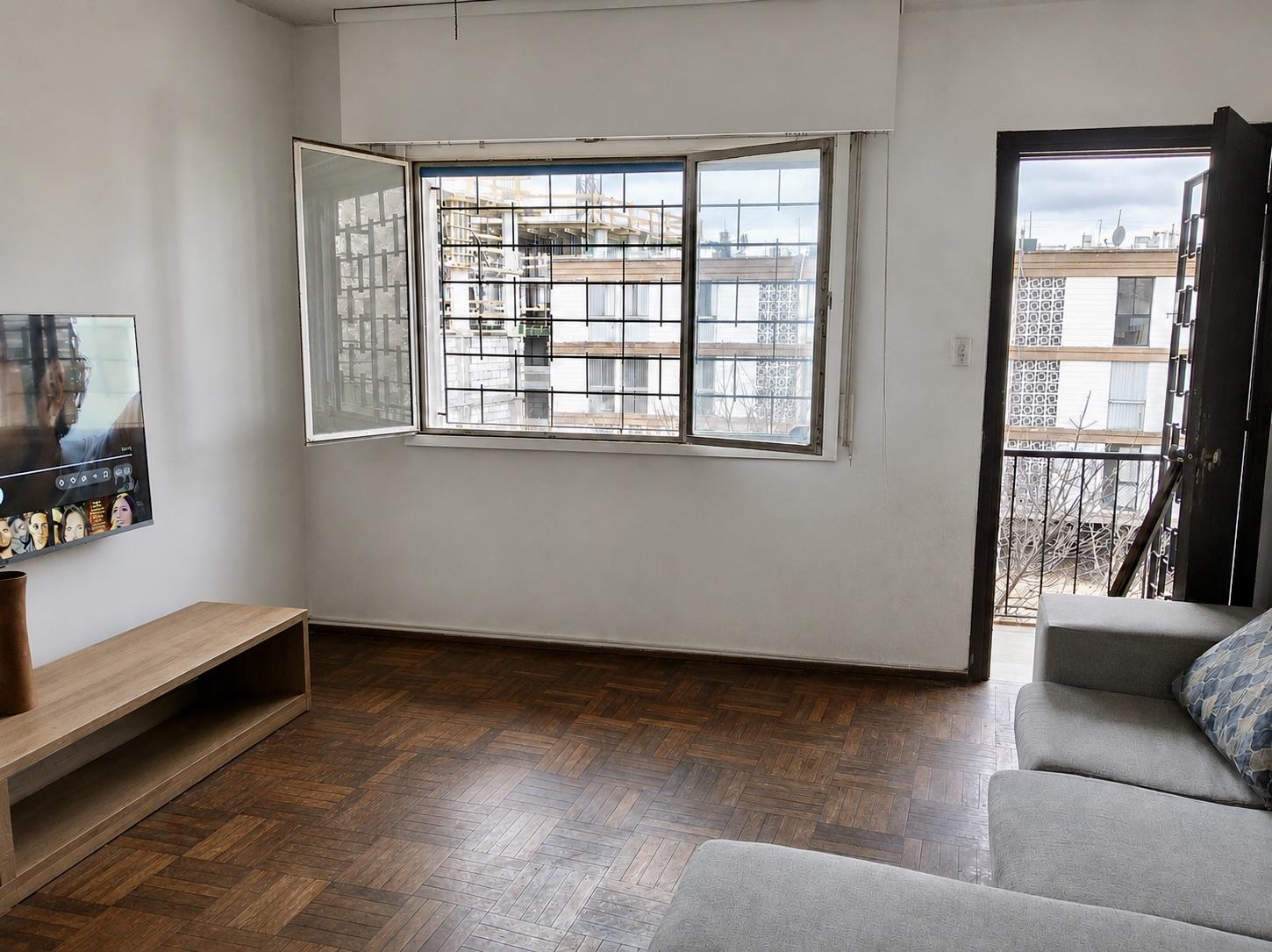 Apartamento en Alquiler en Parque Batlle/La Blanqueada, con Balcón · Foto 1