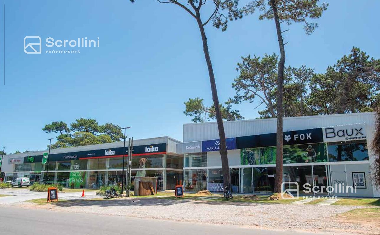 Local en Av, Roosevelt y Paso de la Cadena
