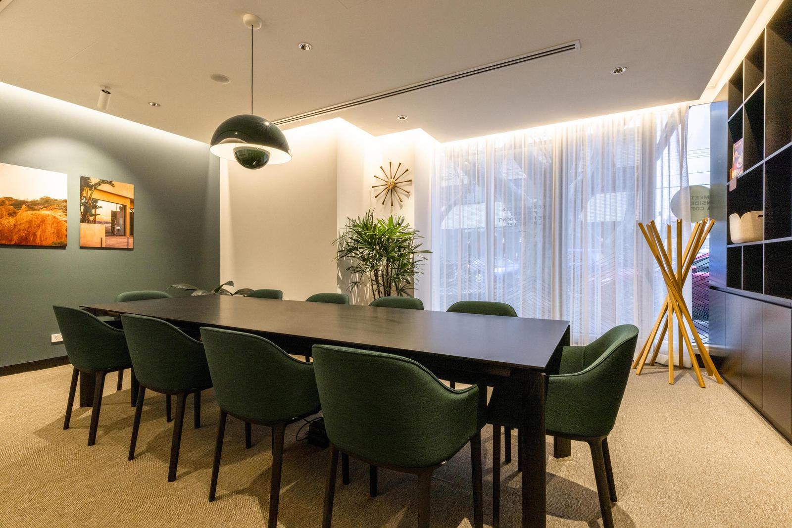 Alquiler de oficinas bellamente diseñadas para 5 personas en Montevideo, La Cumparsita