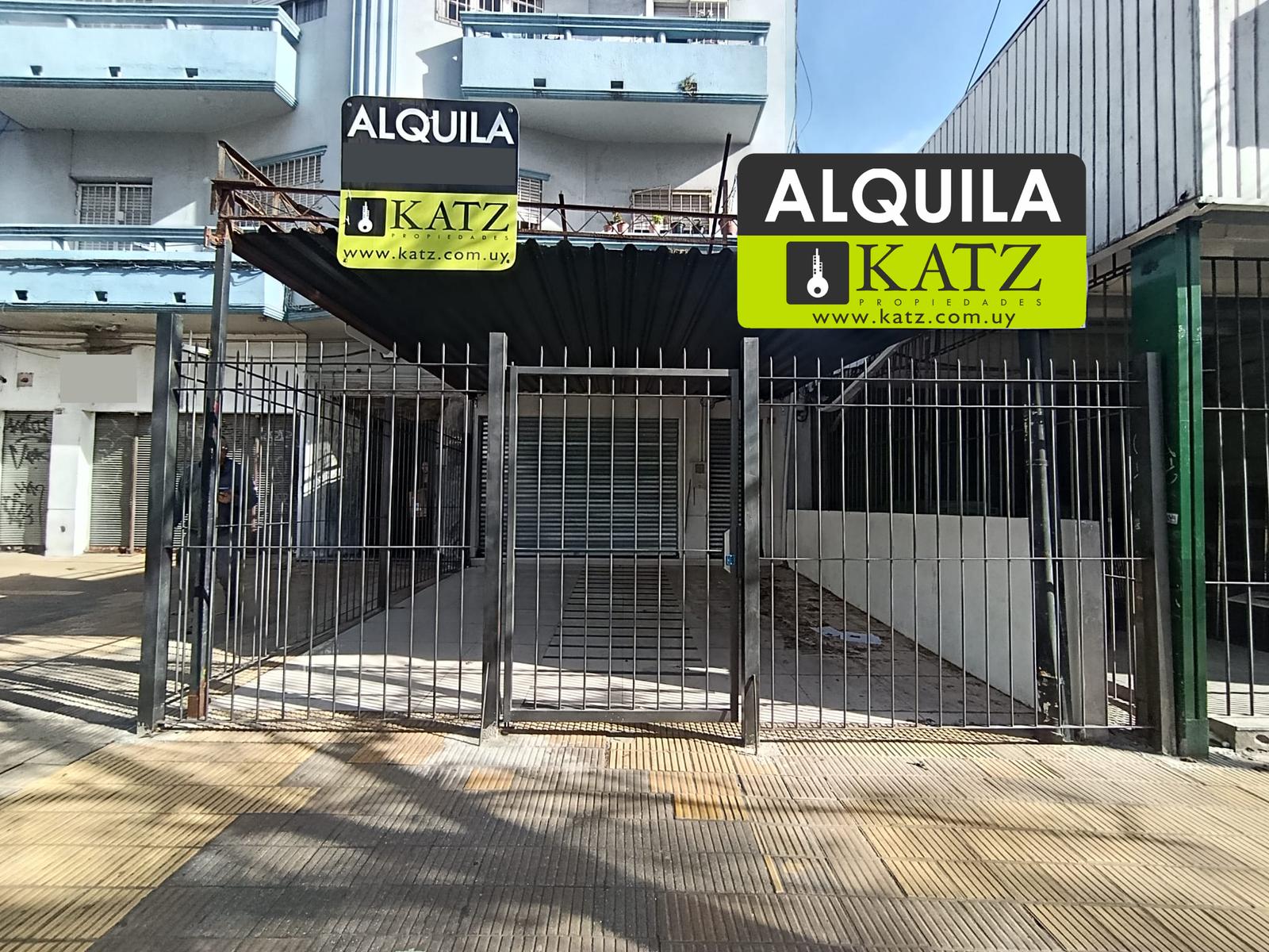 Fernandez Crespo y Uruguay, pegado al Disco, 6 mts de frente, 80 m2 , excelente estado !!