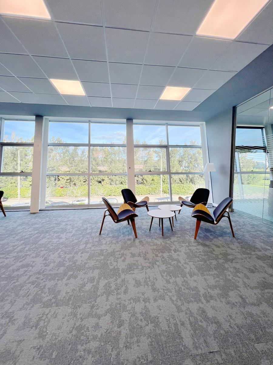 Alquiler de Oficinas - Zona Franca ZA