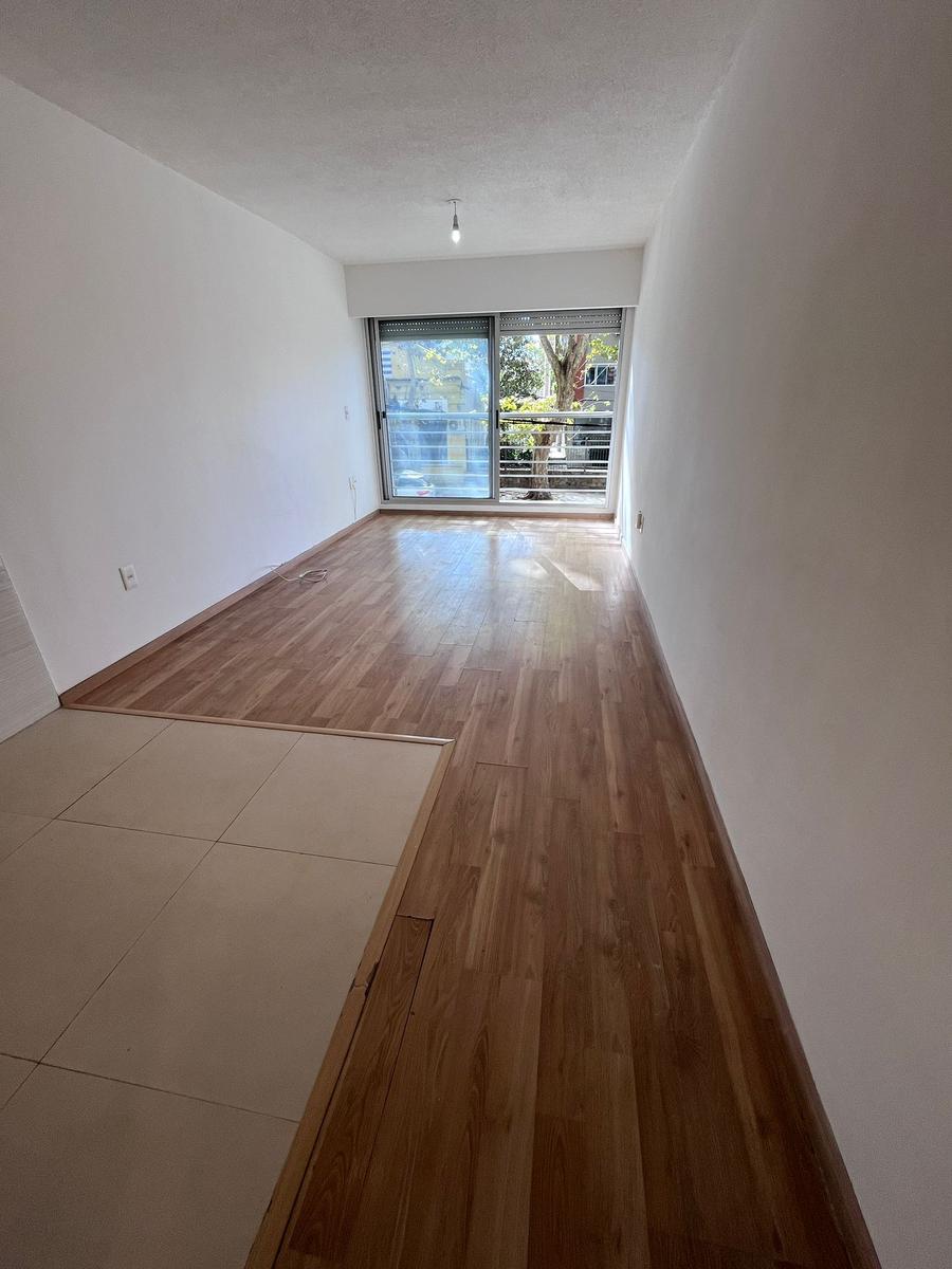 Alquilo apartamento, edificio con  Gym, barbacoa, sala lectura, y lavadero. Parque Batlle
