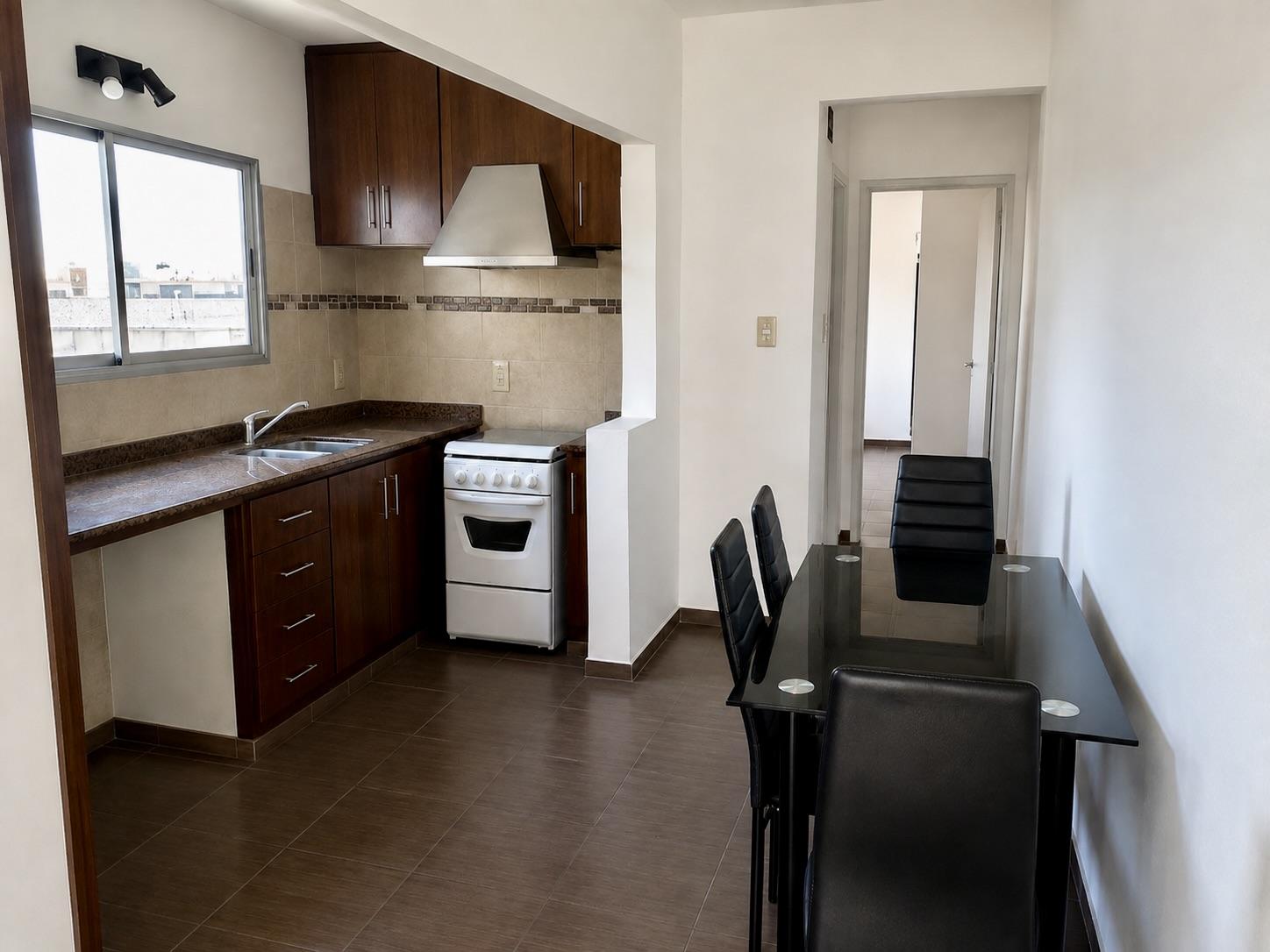 Penthouse de 1 dormitorio en Alquiler en el Centro, Montevideo · Foto 2