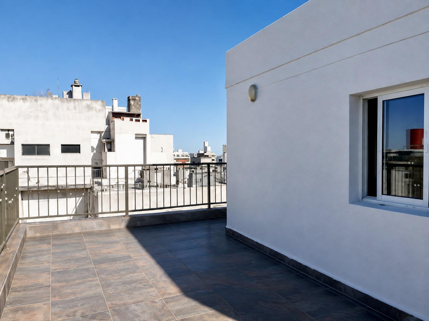 Penthouse de 1 dormitorio en Alquiler en el Centro, Montevideo · Foto 7