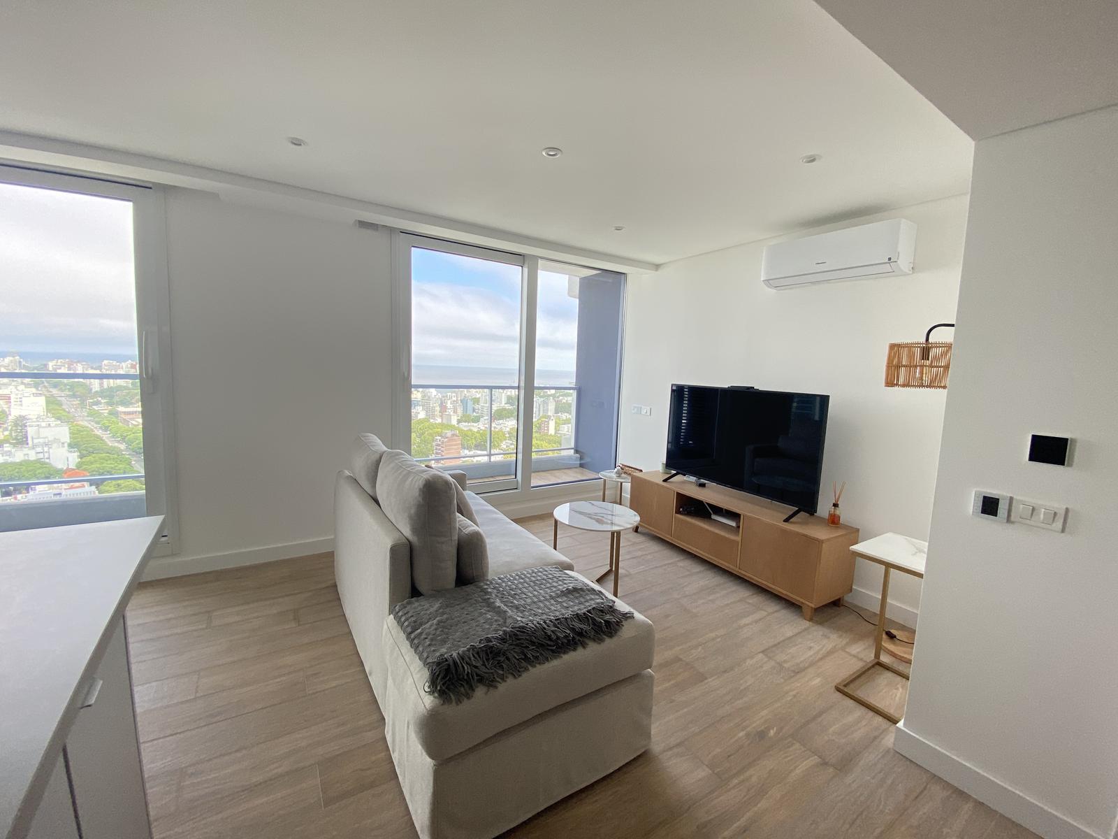 Alquiler De Duplex amoblado En JOY Montevideo, 2 Dormitorios, 3 Baños y Garage , Piso Alto. Pocitos