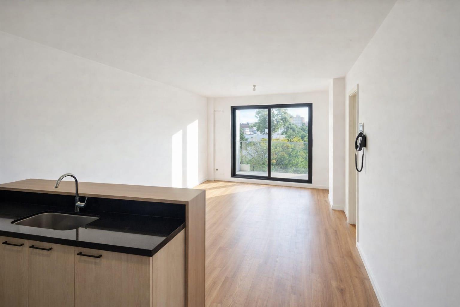 Excelente Apartamento en alquiler de 1 dormitorio, al frente con bajos gastos comúnes ,en La Blanqueada · Foto 1