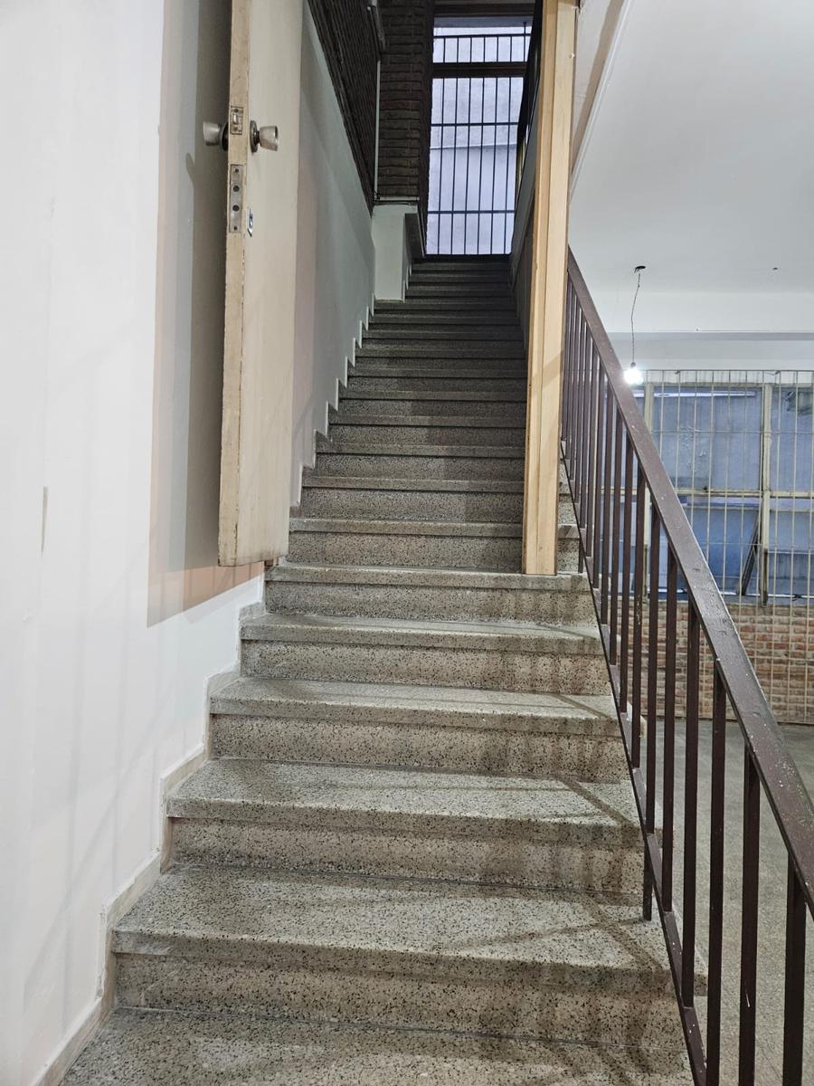 Sarandi y Bartolome Mitre, 270 m2, 6 mts de frente !! · Foto 10