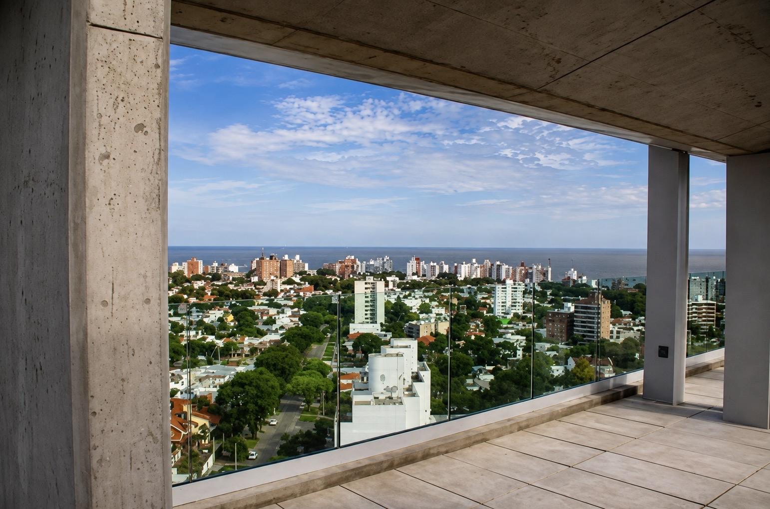 Alquiler de Apartamento Amoblado de 2 dormitorios en Malvín, Montevideo