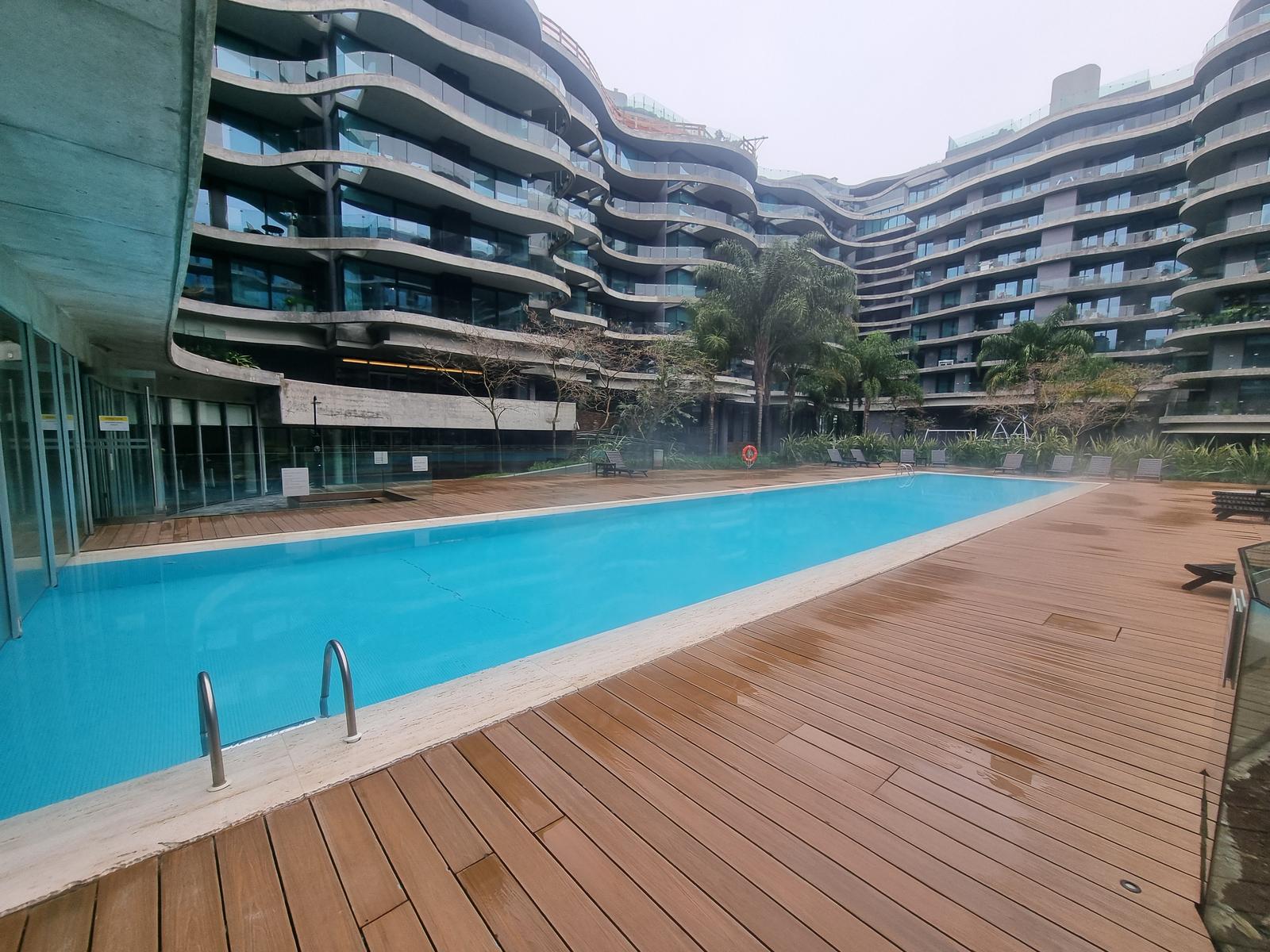 Departamento en edificio Forum, Puertito del Buceo, 2 suite, garaje, box, amenities, calefacción.