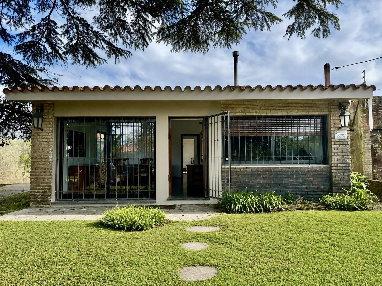 Alquiler de Casa de 4 dormitorios en Carrasco Norte, Montevideo