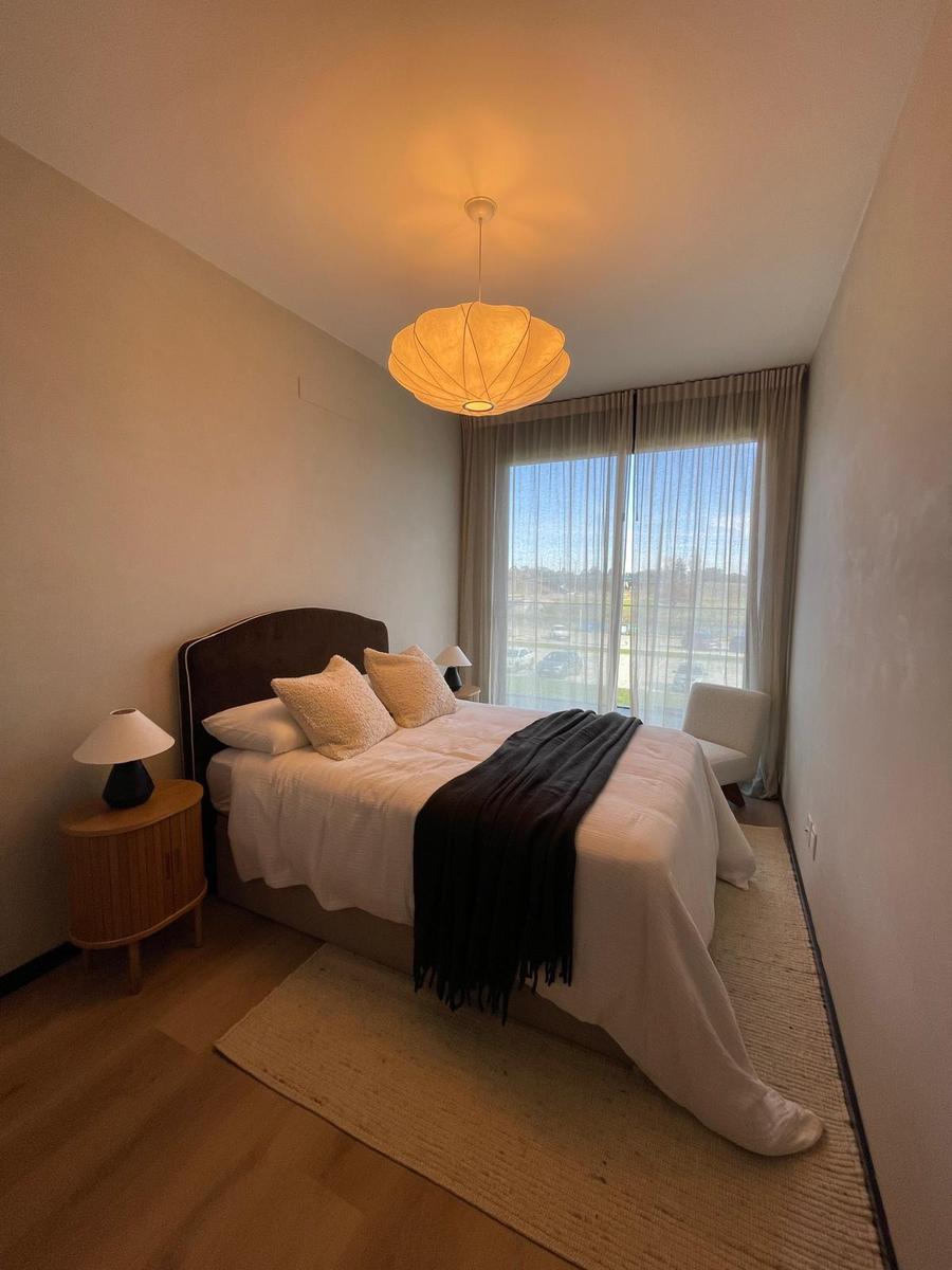 Apartamento en Venta, 1 dormitorio con balcón, piscina, sauna, barbacoa, gimnasio. Barra de Carrasco