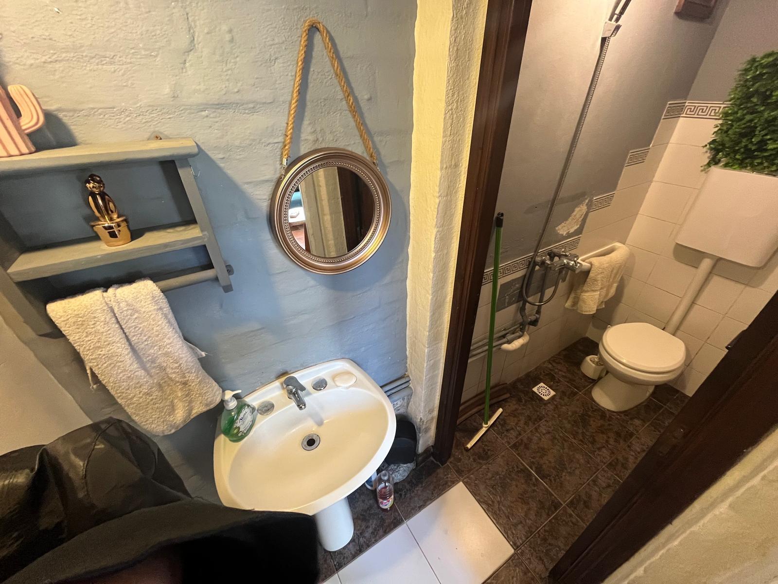Dos propiedades en una: casa apartamento en venta en el centro de Colonia. - foto 3