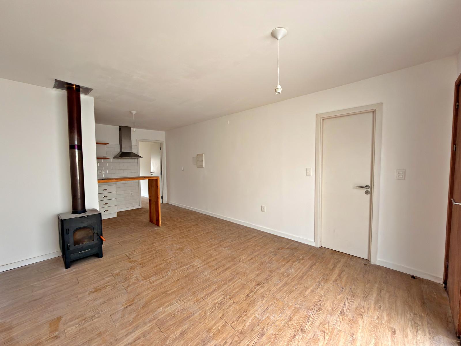 Venta de apartamento 1 dormitorio con patio en Prado con renta