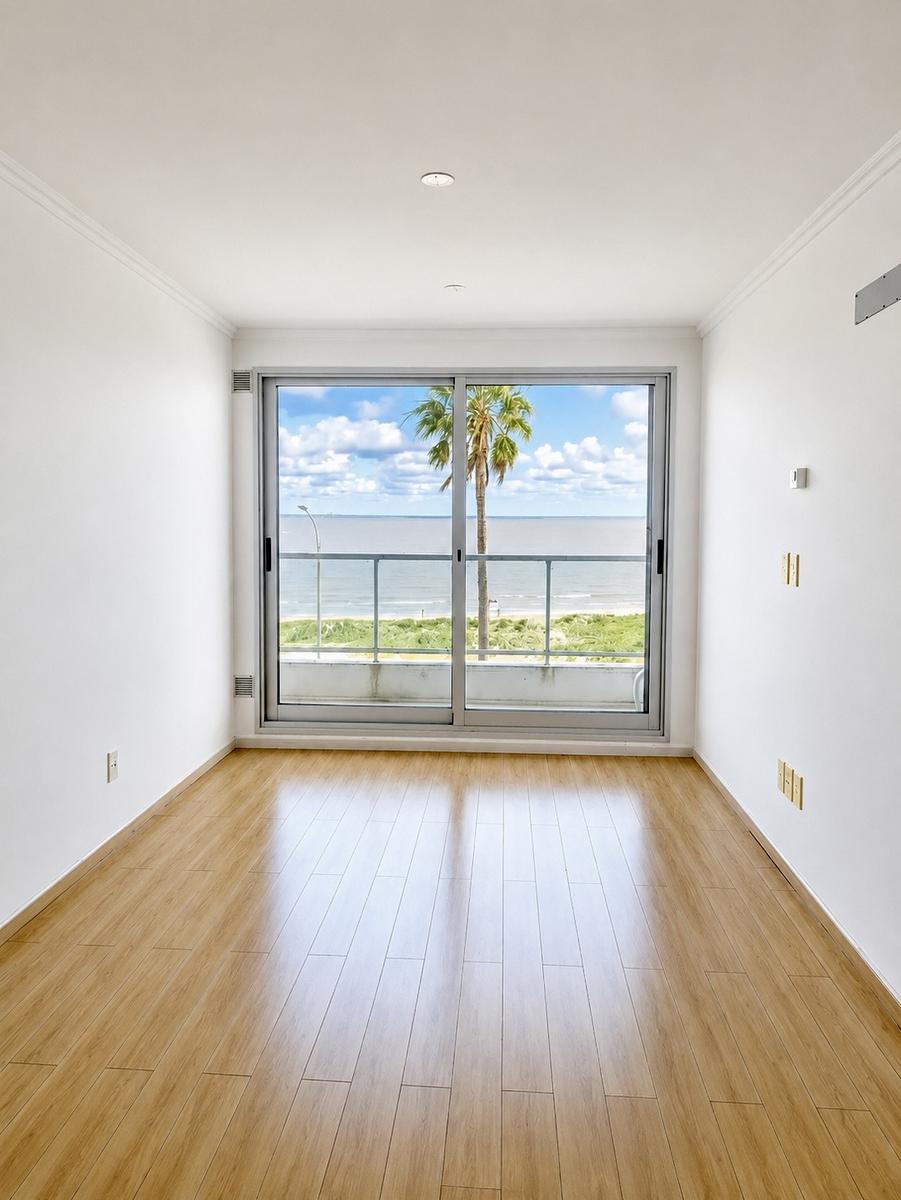 Alquiler de Monoambiente con balcón y vista al río en Malvín, Montevideo