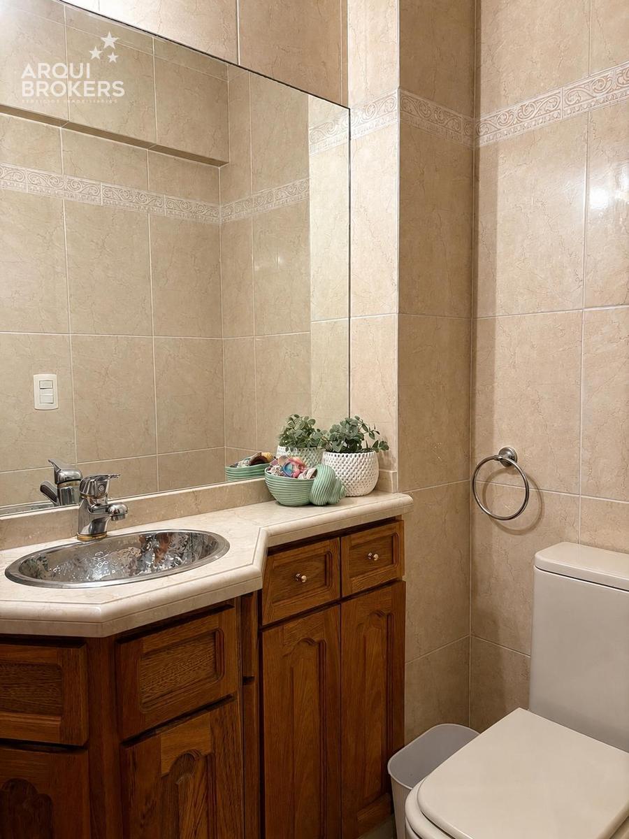Apartamento de cuatro dormitorios en alquiler en rambla de Pocitos · Foto 11