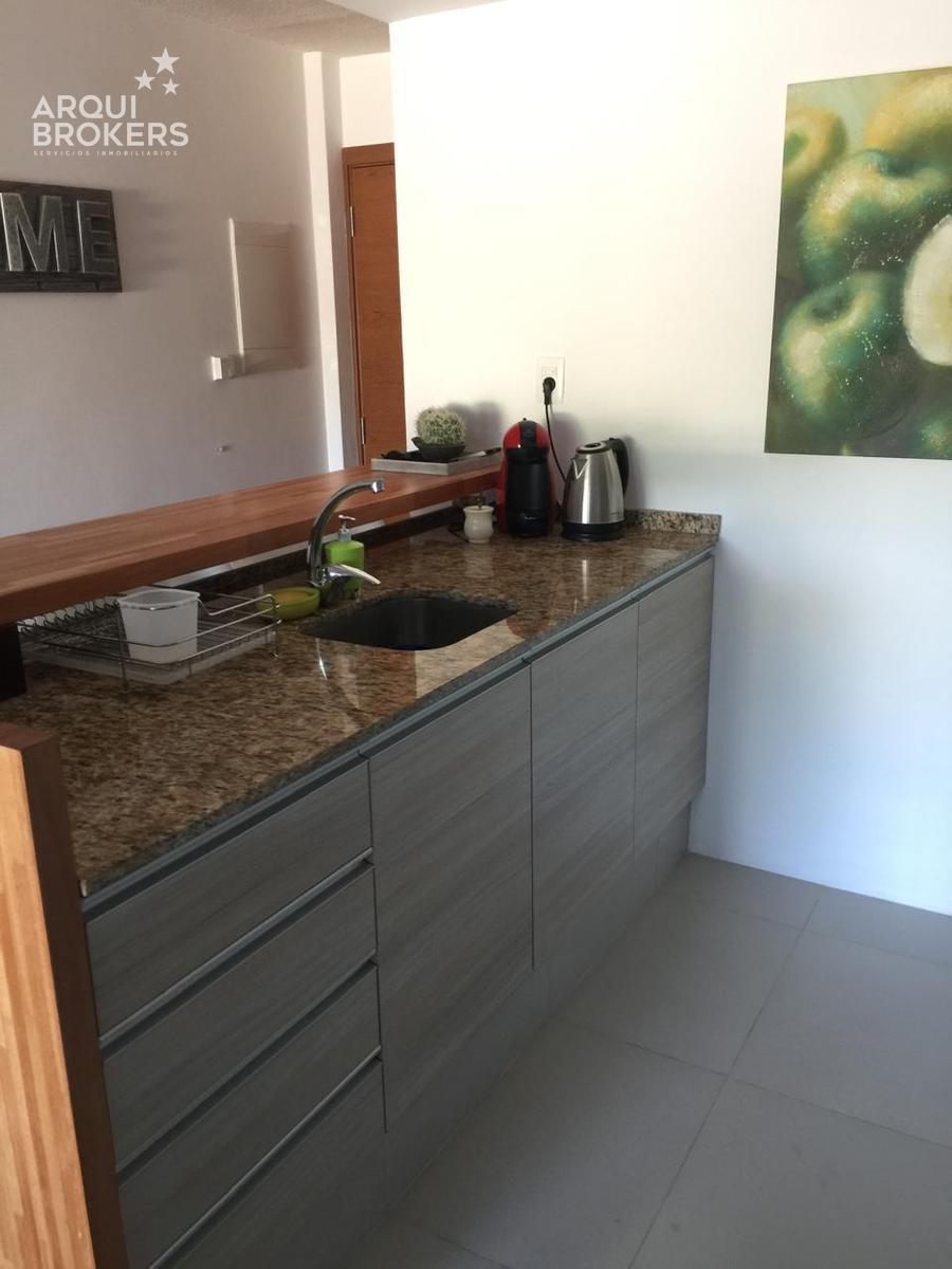 Apartamento monoambiente alquiler equipado y box cerrado de 3m2 en Punta Carretas · Foto 8