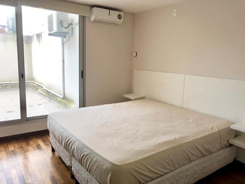 Alquiler Amoblado dos dormitorios con patio en Pocitos · Foto 10