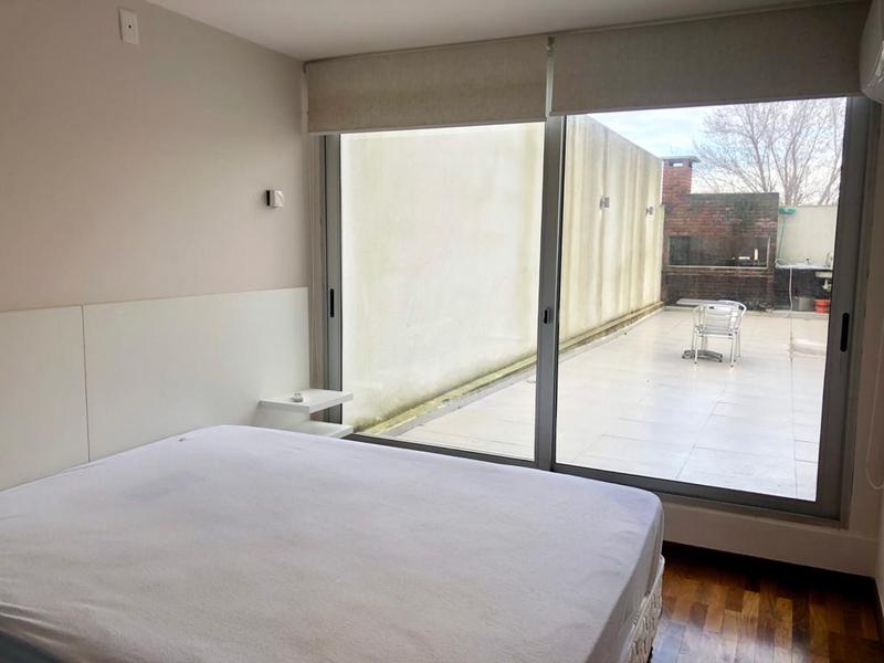 Alquiler Amoblado dos dormitorios con patio en Pocitos · Foto 11