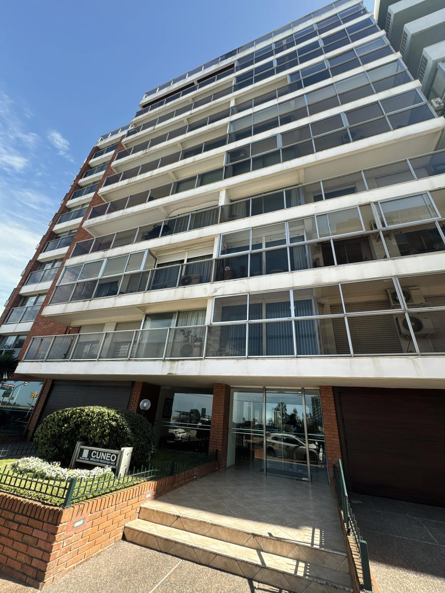 Venta de Apartamento Frente al Río con Amenities en Malvín, Montevideo