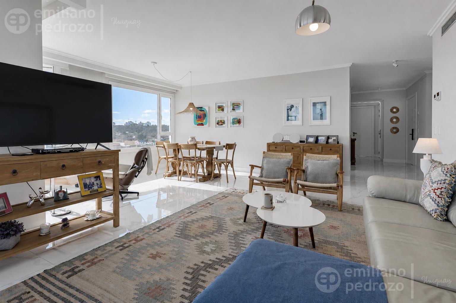 VENTA 4 dormitorios en Torre Paramount, primera línea de Playa Mansa - foto 2