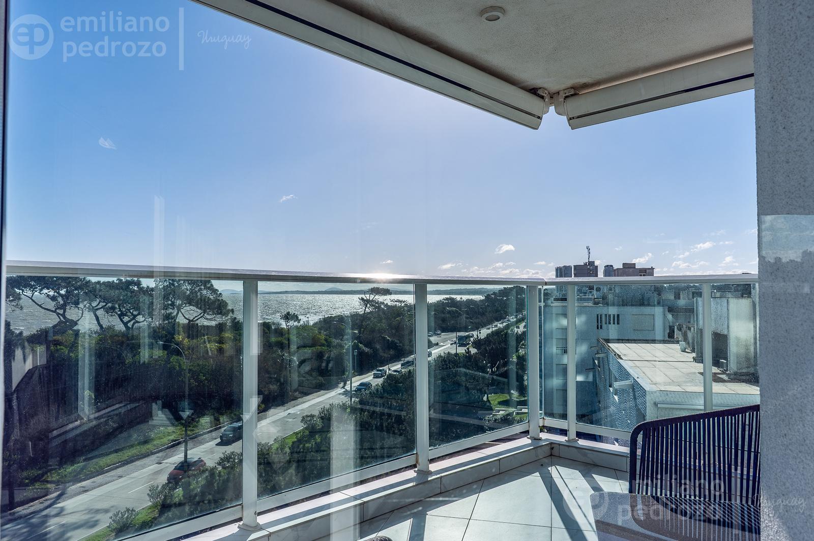 VENTA 4 dormitorios en Torre Paramount, primera línea de Playa Mansa - foto 4