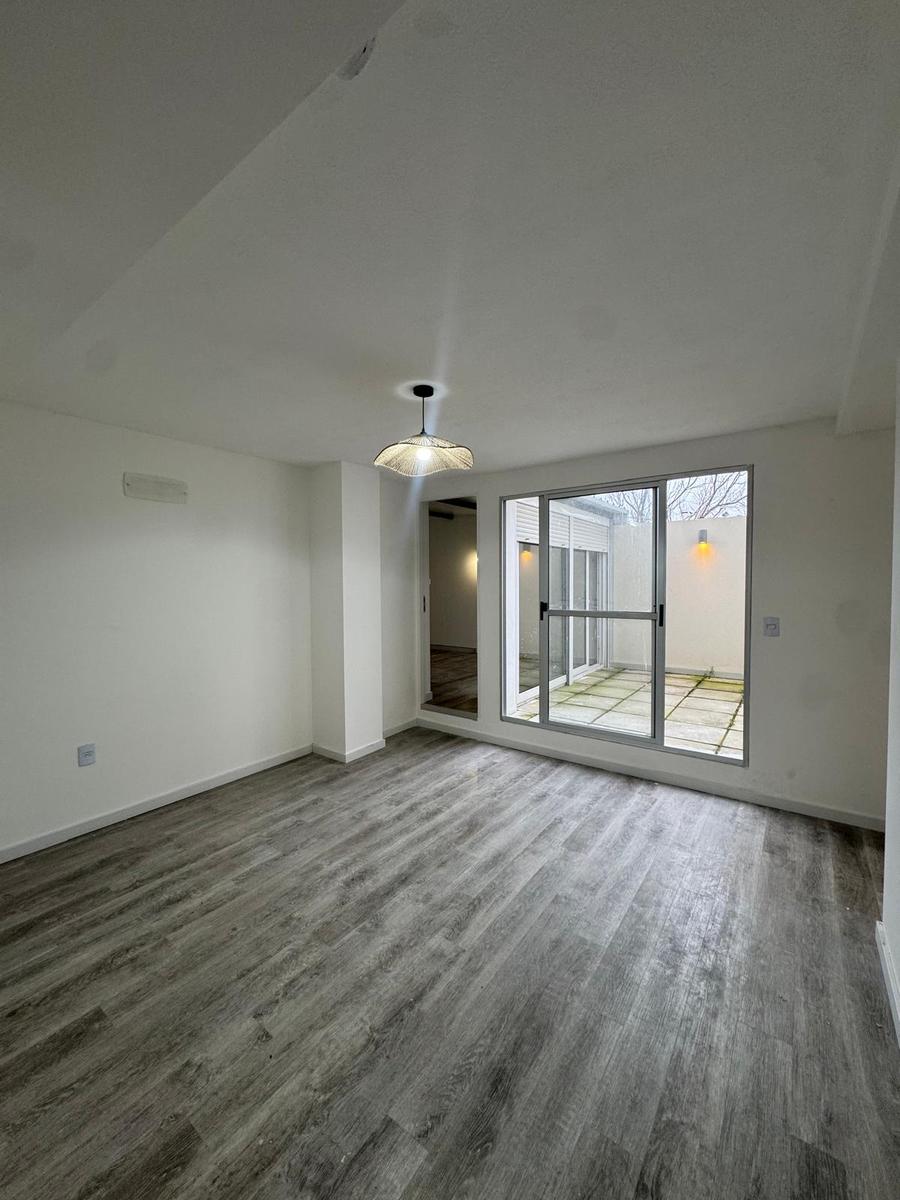 Apartamento de apartamento de 1 dormitorio | con patio y excelente zona. Bella Vista.