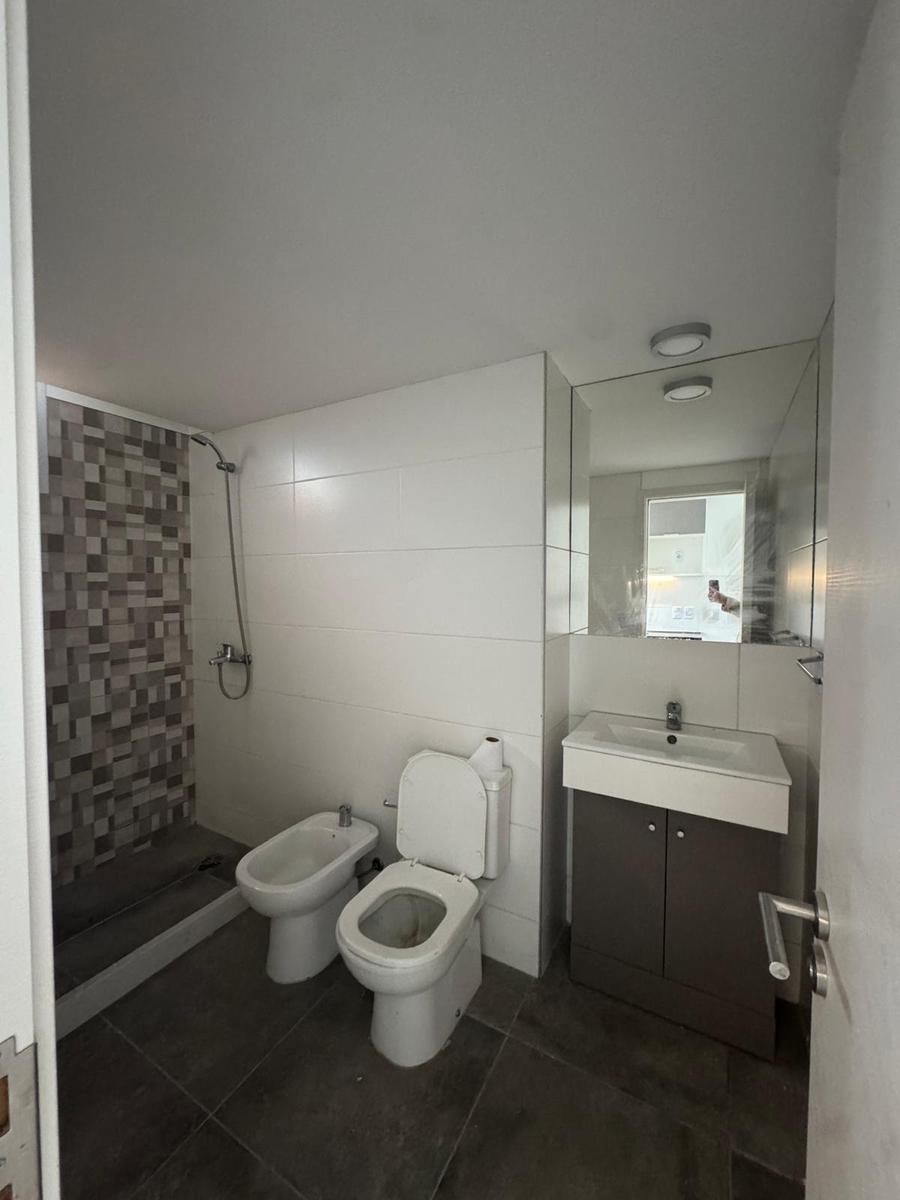 Apartamento de apartamento de 1 dormitorio | con patio y excelente zona. Aguada. · Foto 6