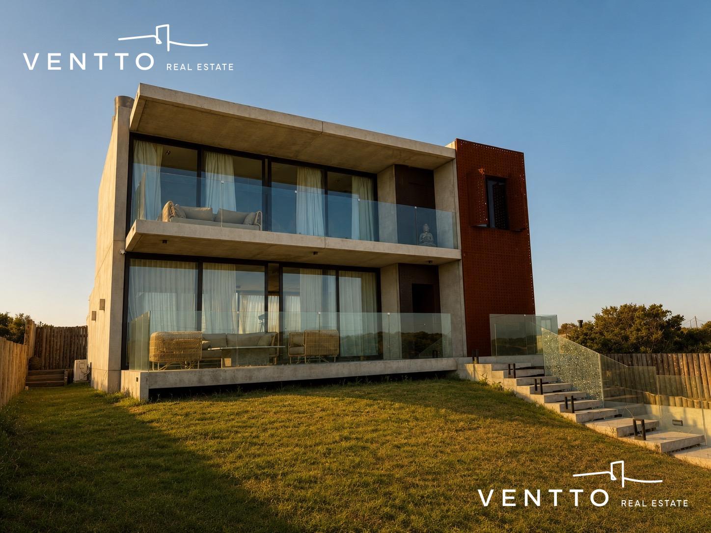 Exclusiva Casa en Primera Línea de La Juanita - foto 1