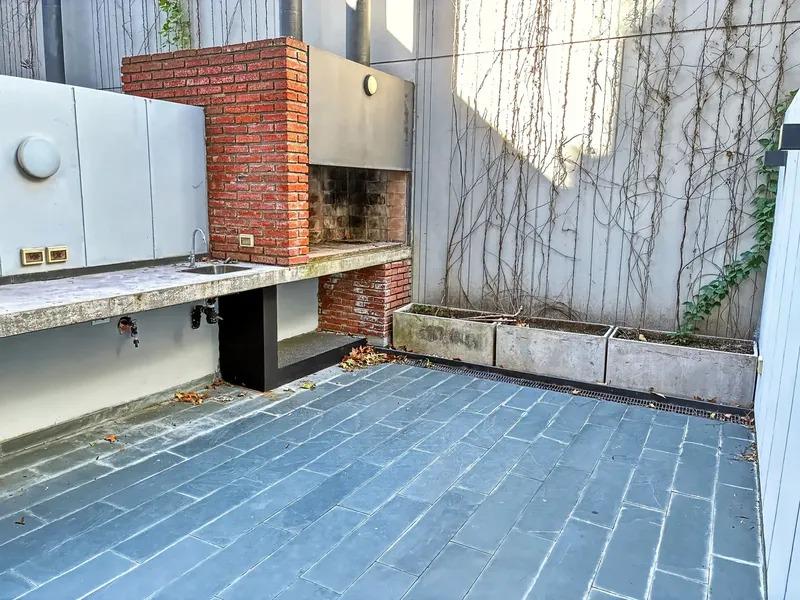 Alquiler de apartamento 1 dormitorio en Punta Carretas con patio y parrillero