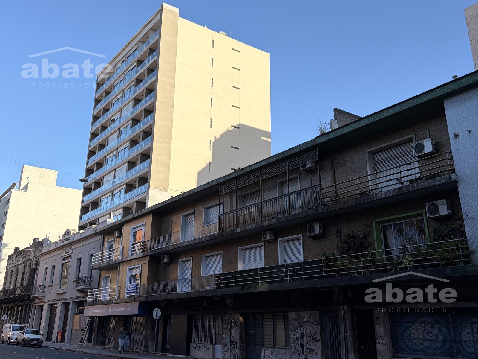 Alquiler apartamento 1 dormitorio con patio , opción de garaje en Cordón · Foto 4