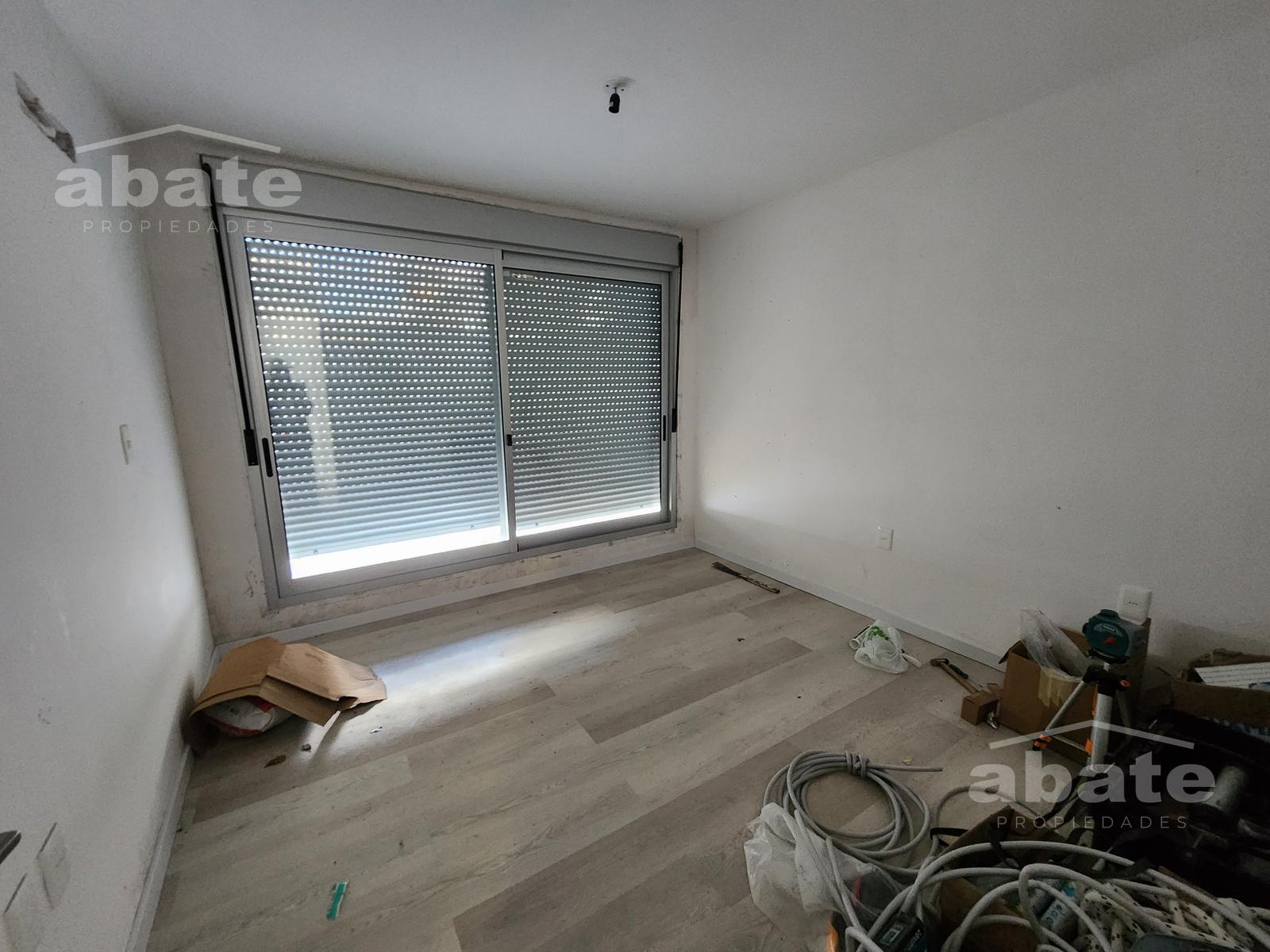 Alquiler apartamento 1 dormitorio con patio , opción de garaje en Cordón · Foto 8