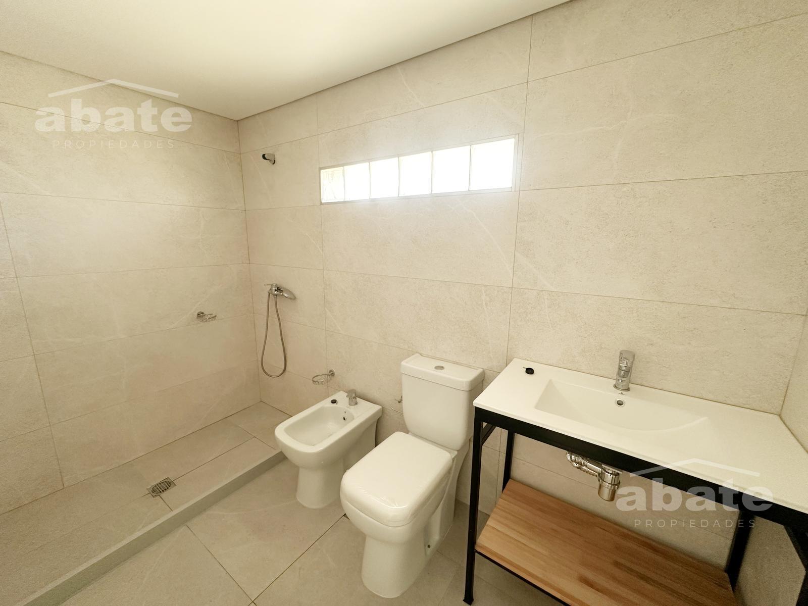Alquiler apartamento 1 dormitorio con patio , opción de garaje en Cordón · Foto 9