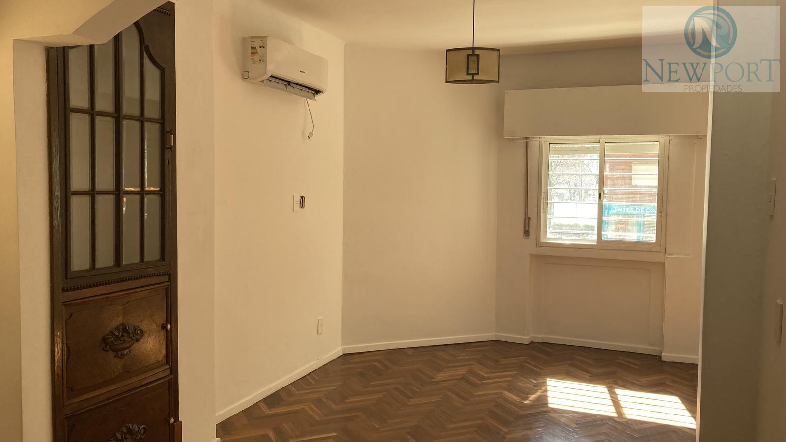 Apartamento tipo casita 1 dormitorio, 1 baño, en Punta Carretas