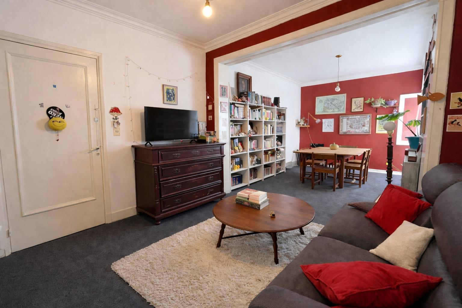 Venta apartamento 3 dormitorios con balcón. Tres Cruces (Alquilado)