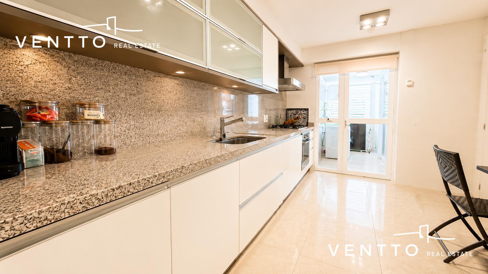 Exclusivo Apartamento Esquinero de 3 Dormitorios en Suite Frente al Mar · Foto 8
