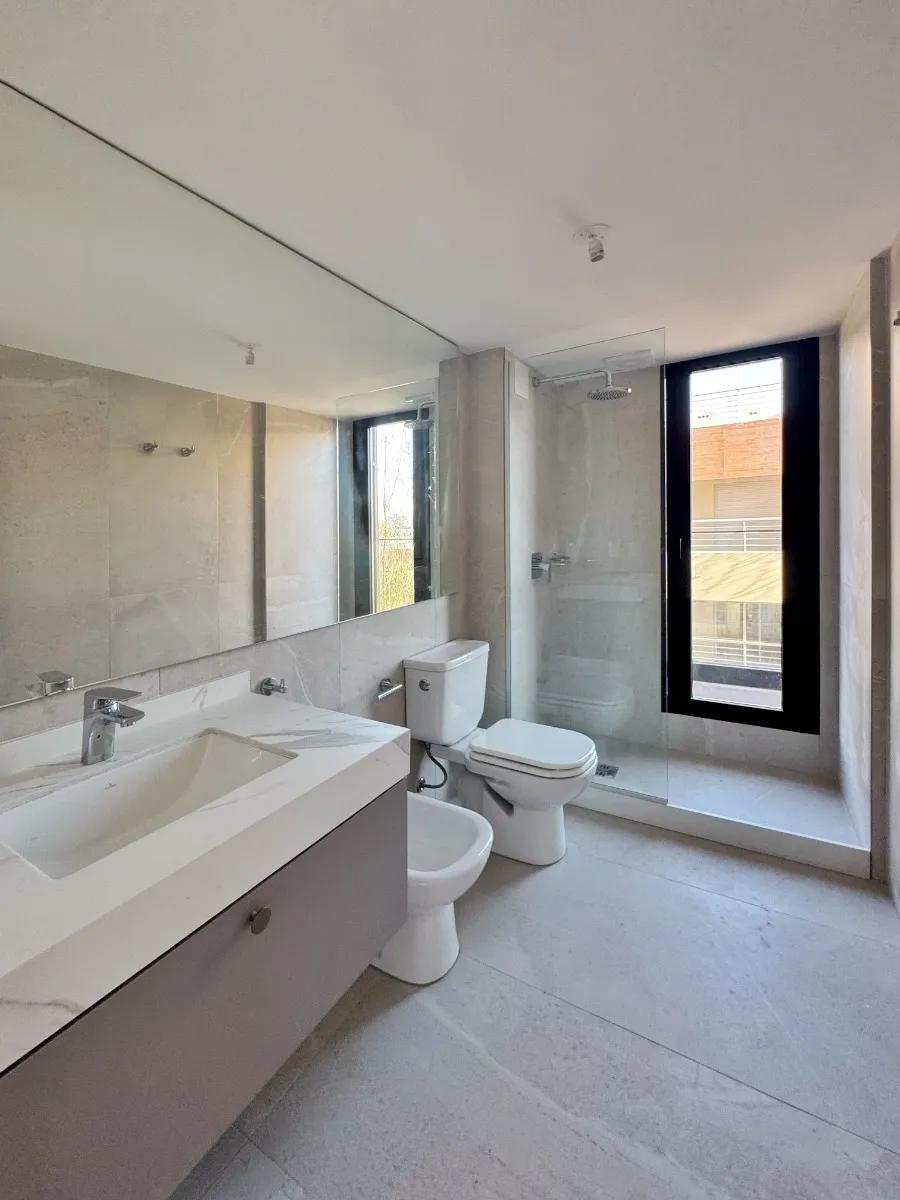 Apartamento De 2 Dormitorios En Alquiler - Costanera Village · Foto 4