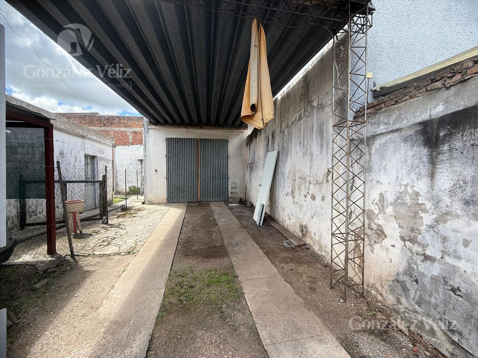 Galpón en zona centro de Carmelo