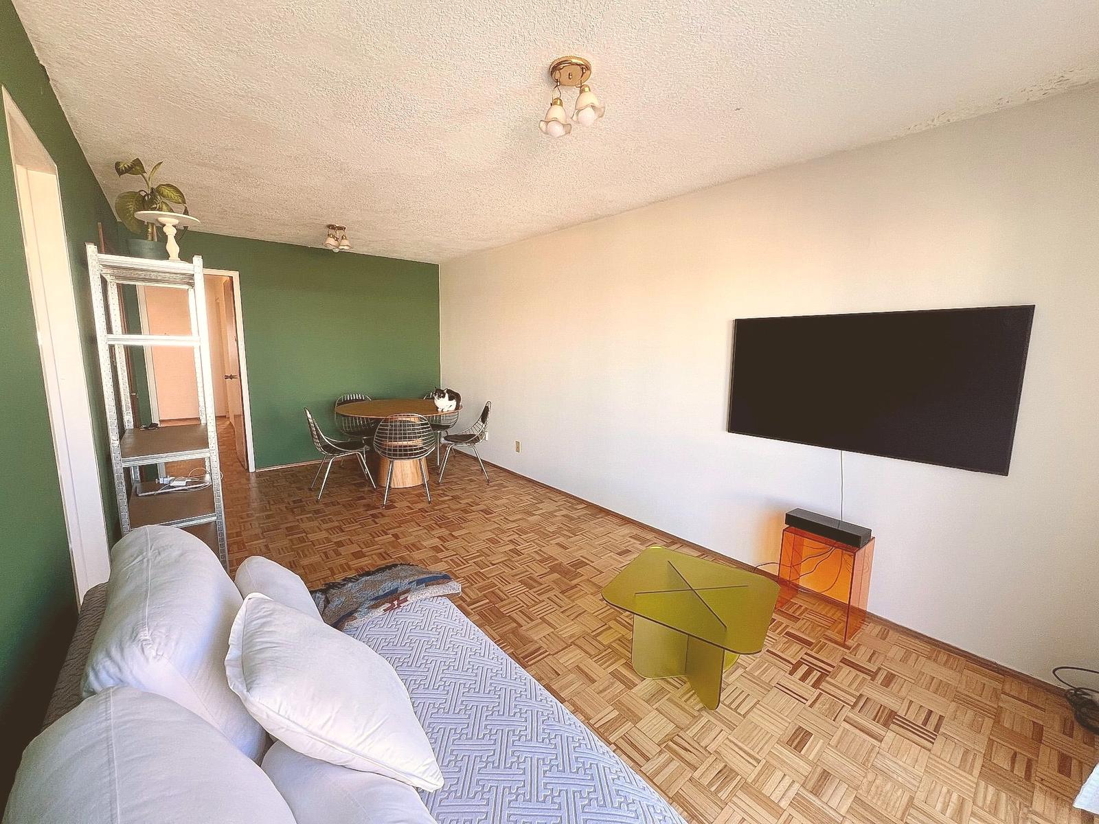 ALQUILER APARTAMENTO POCITOS DOS DORMITORIOS TERRAZA GARAGE AMUEBLADO