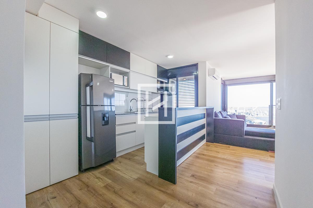 Nostrum Bay (2101) - Alquiler Apartamento 2 Dormitorios en el Centro | Piso Alto 21 | Con Cochera · Photo 3