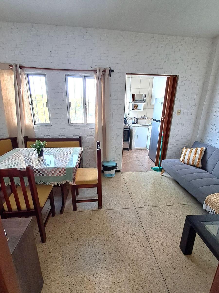 Venta Apartamento 1 dormitorio ideal invesion con bajos gastos comunes en Mercado Modelo.