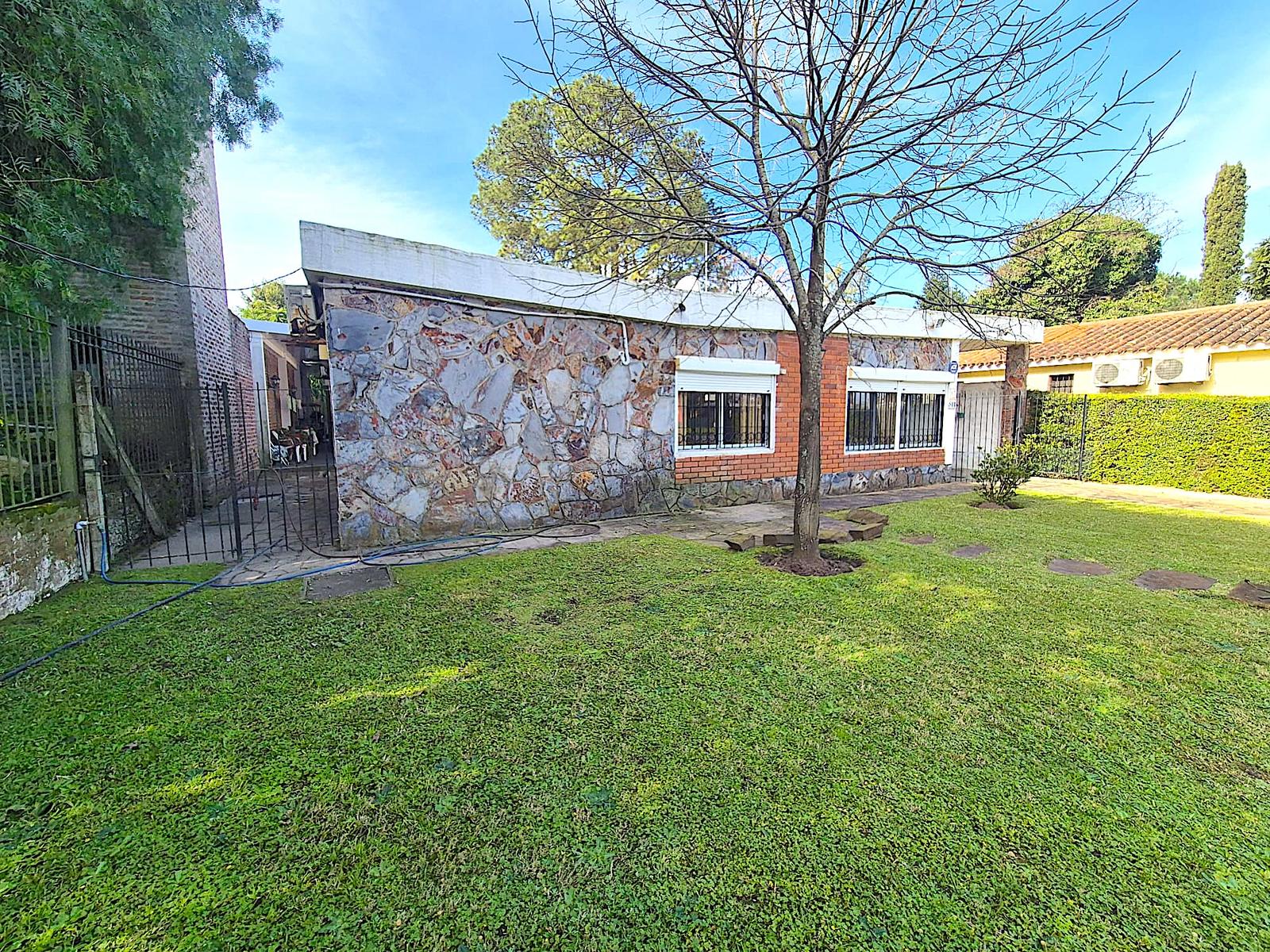 Casa Venta 3 Dormitorios Barbacoa Garaje x 3 a 50 mtrs Rambla Costanera Solymar - foto 2