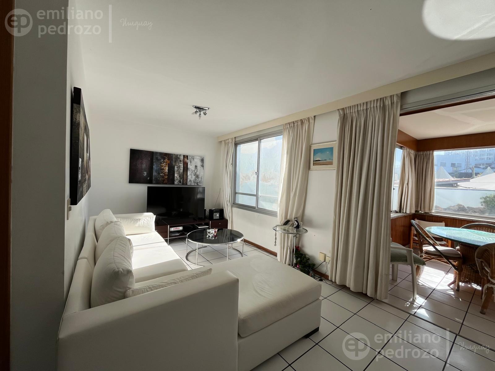 Venta apartamento 2 dormitorios con Parrillero propio en la Pastora