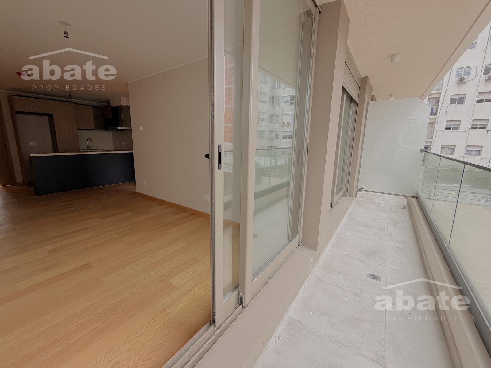 Alquiler Apartamento 1 dormitorio- Parque Rodó - Deco Maggiolo Gran terraza · Foto 3