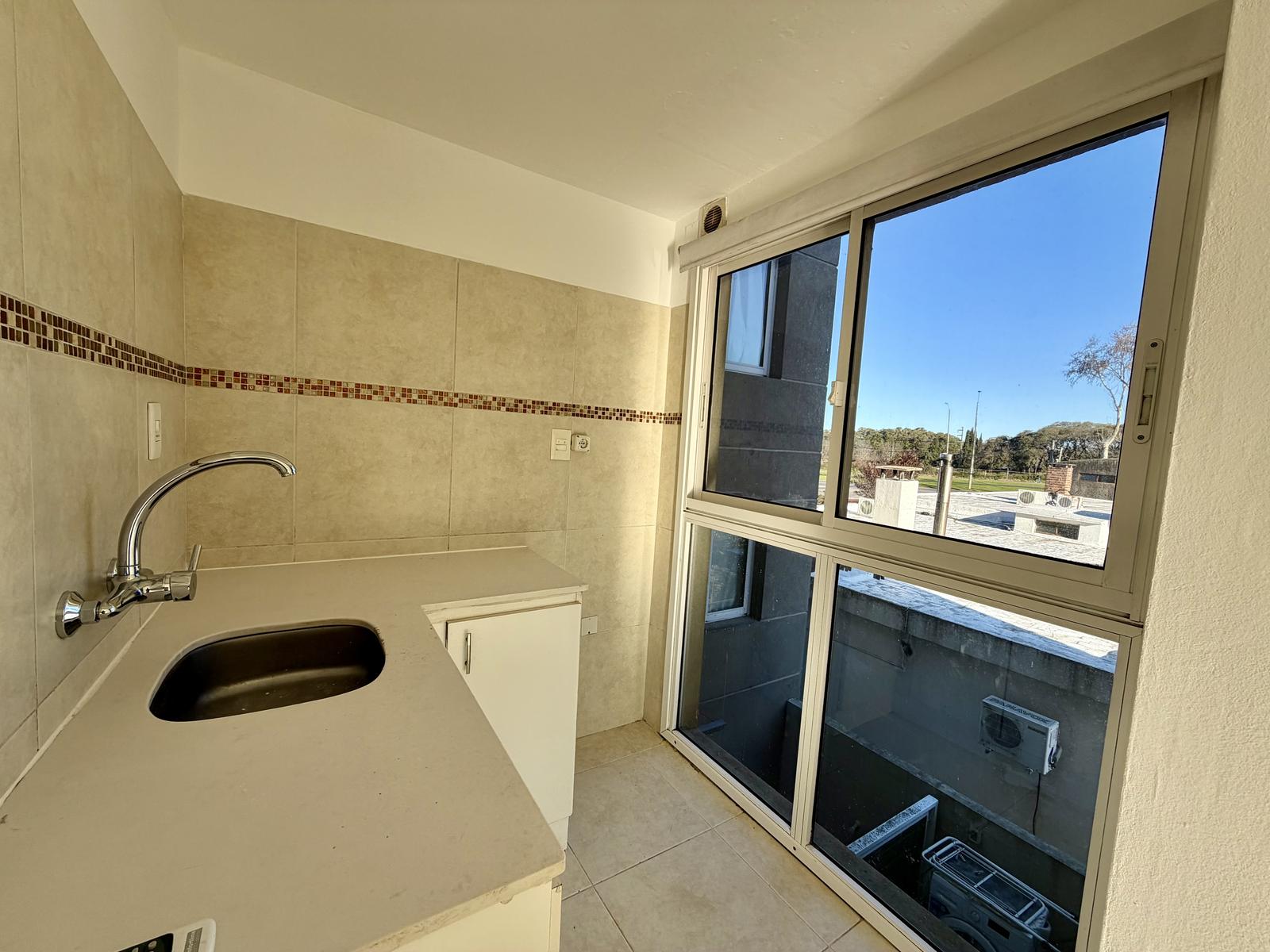 Alquiler de Apartamento en Colonia del Sacramento, a metros del Shopping · Foto 6