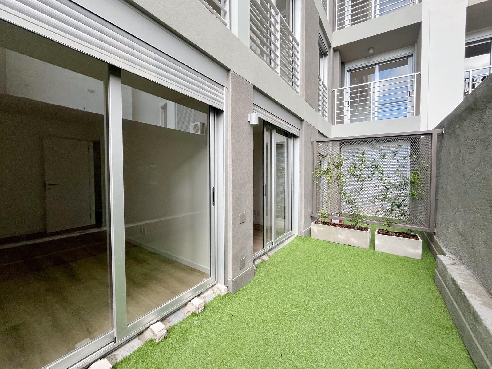 Apartamento en Alquiler  de 1 dormitorio con Patio