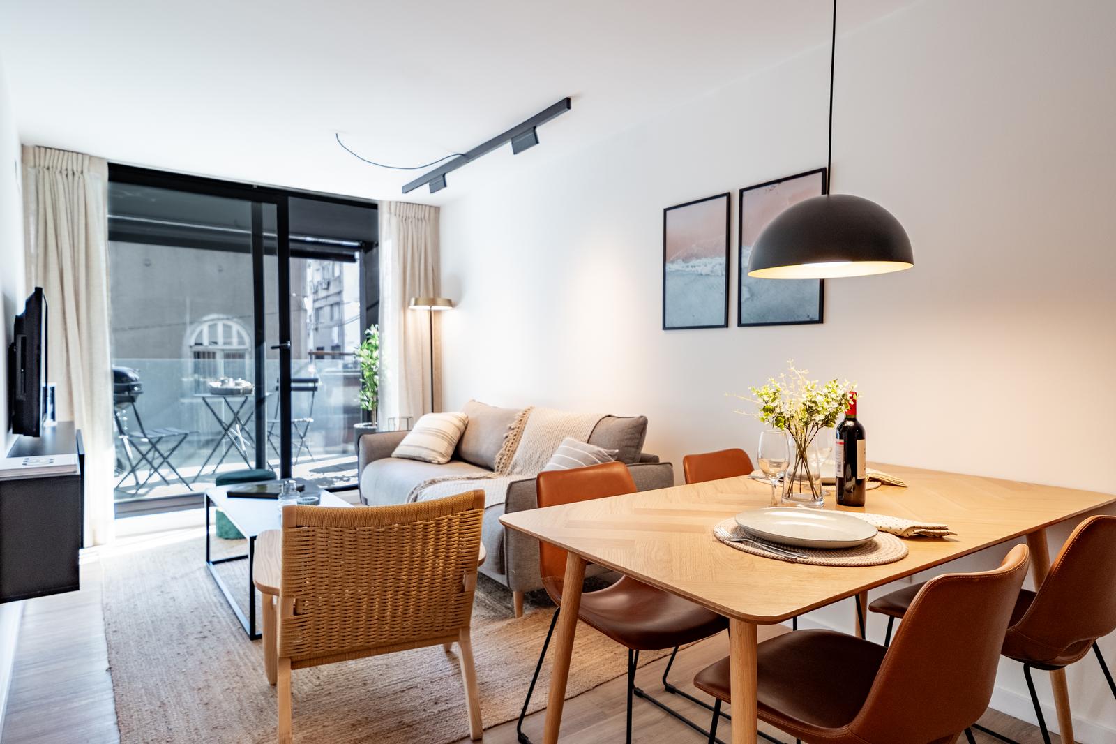 Alquiler | Apartamento de 2 dormitorios y garage en Cordón Sur · Foto 1