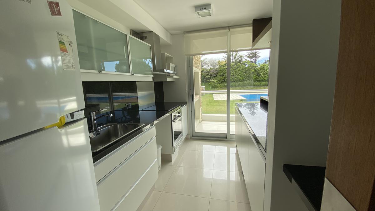 Apto, 2 dorm en suite, parrillero propio, amenitties - Playa Brava · Foto 7