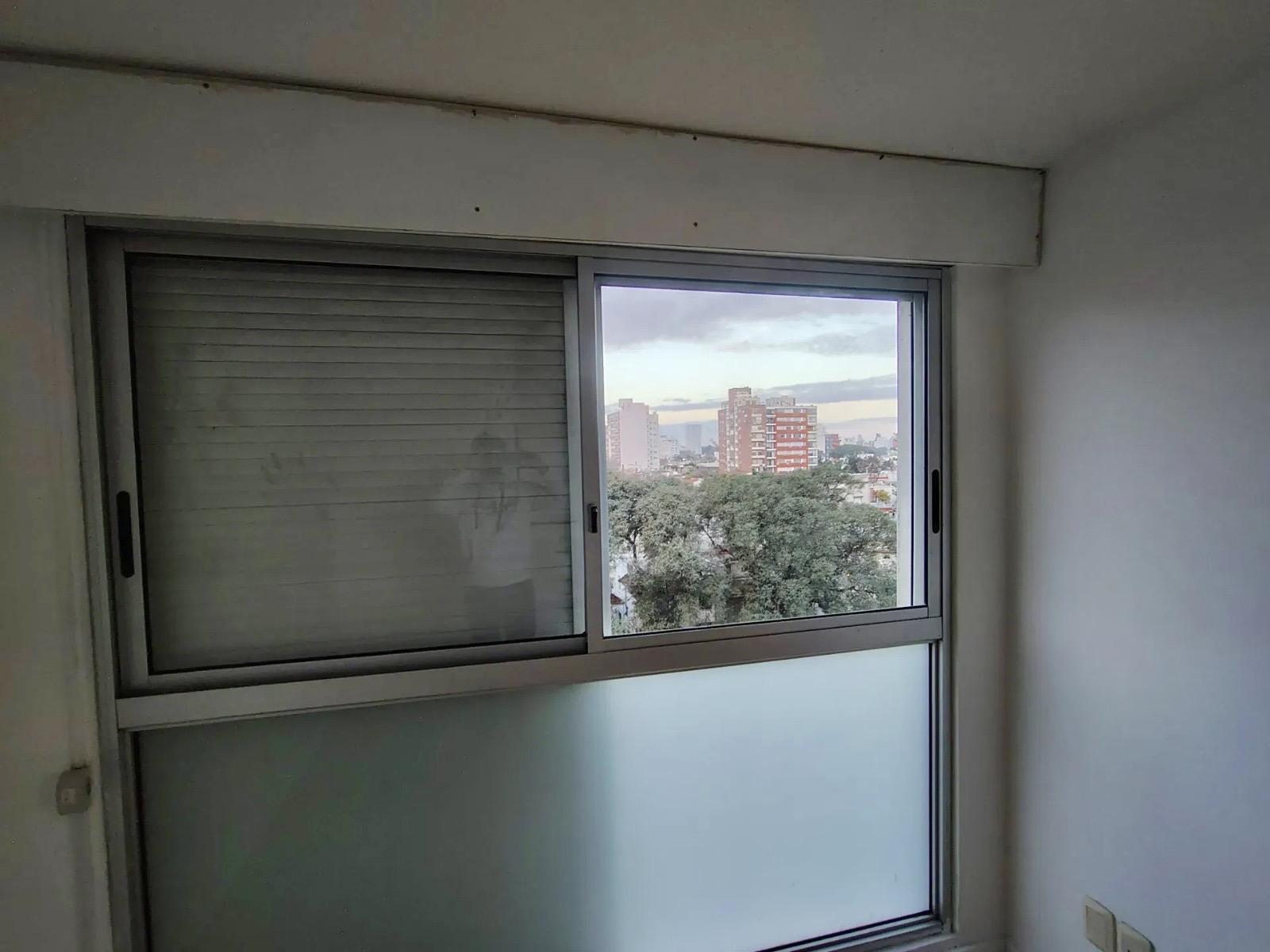 Alquiler de Apartamento de 1 dormitorio con balcón en Parque Rodó, Montevideo. · Foto 12