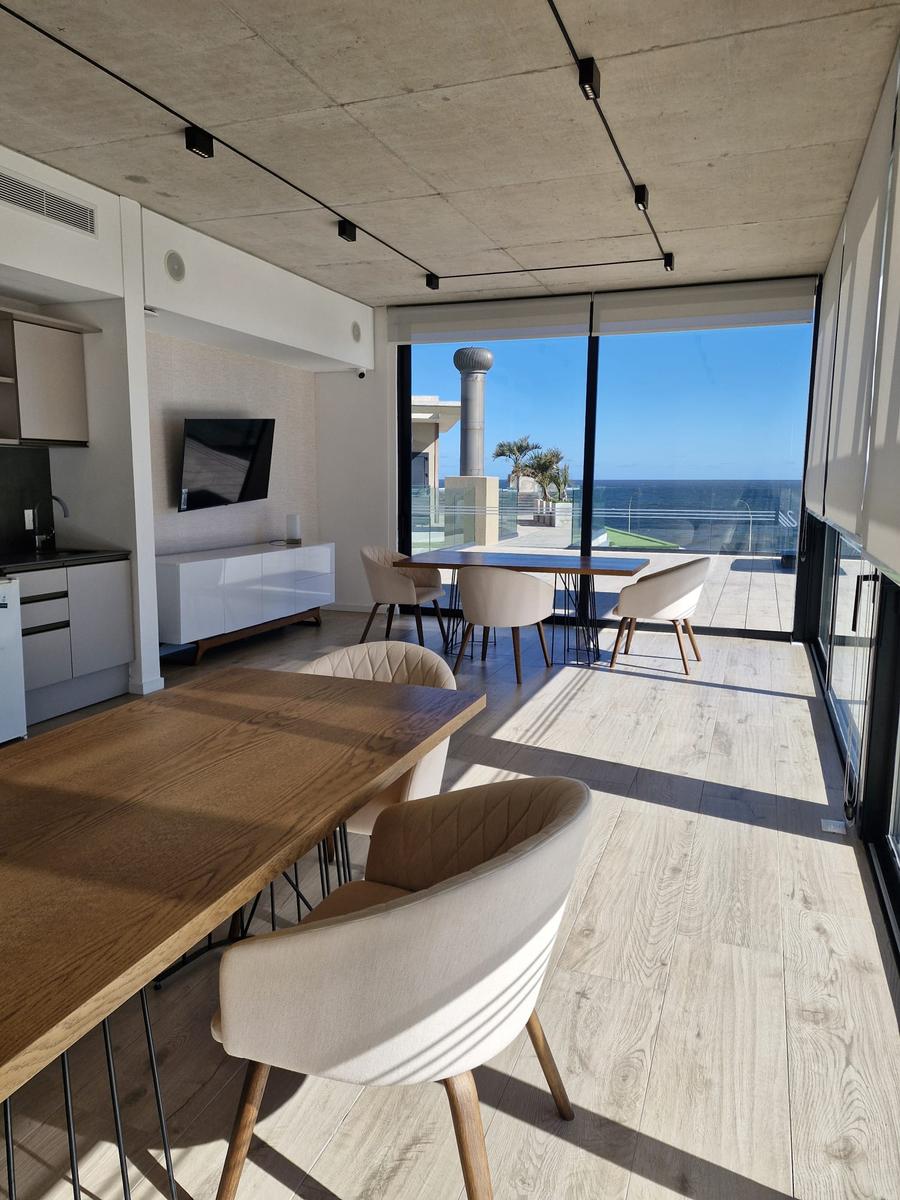 Apartamento en Playa Mansa · Foto 3